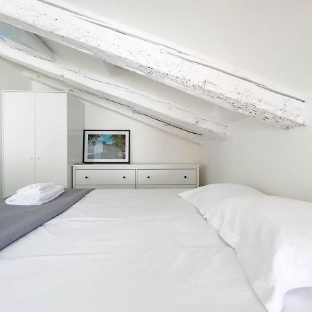 Corridoni 4C Tirabora Short Rent Apartment Trieste Luaran gambar