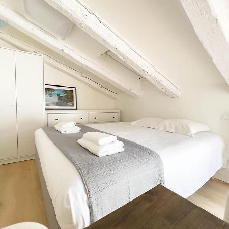 Corridoni 4C Tirabora Short Rent Apartment Trieste Luaran gambar