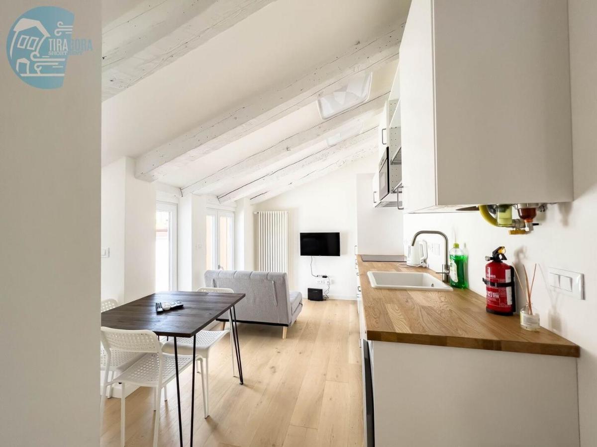 Corridoni 4C Tirabora Short Rent Apartment Trieste Luaran gambar