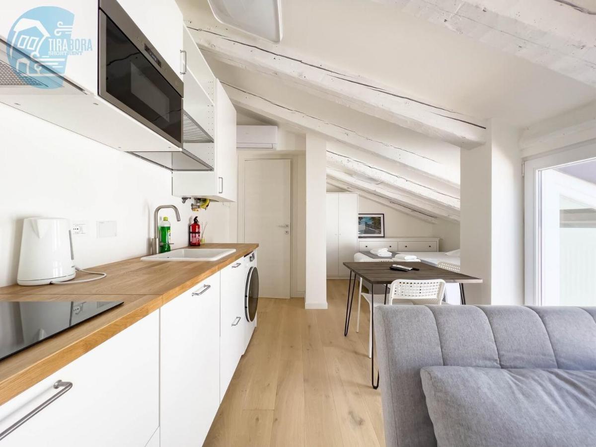 Corridoni 4C Tirabora Short Rent Apartment Trieste Luaran gambar