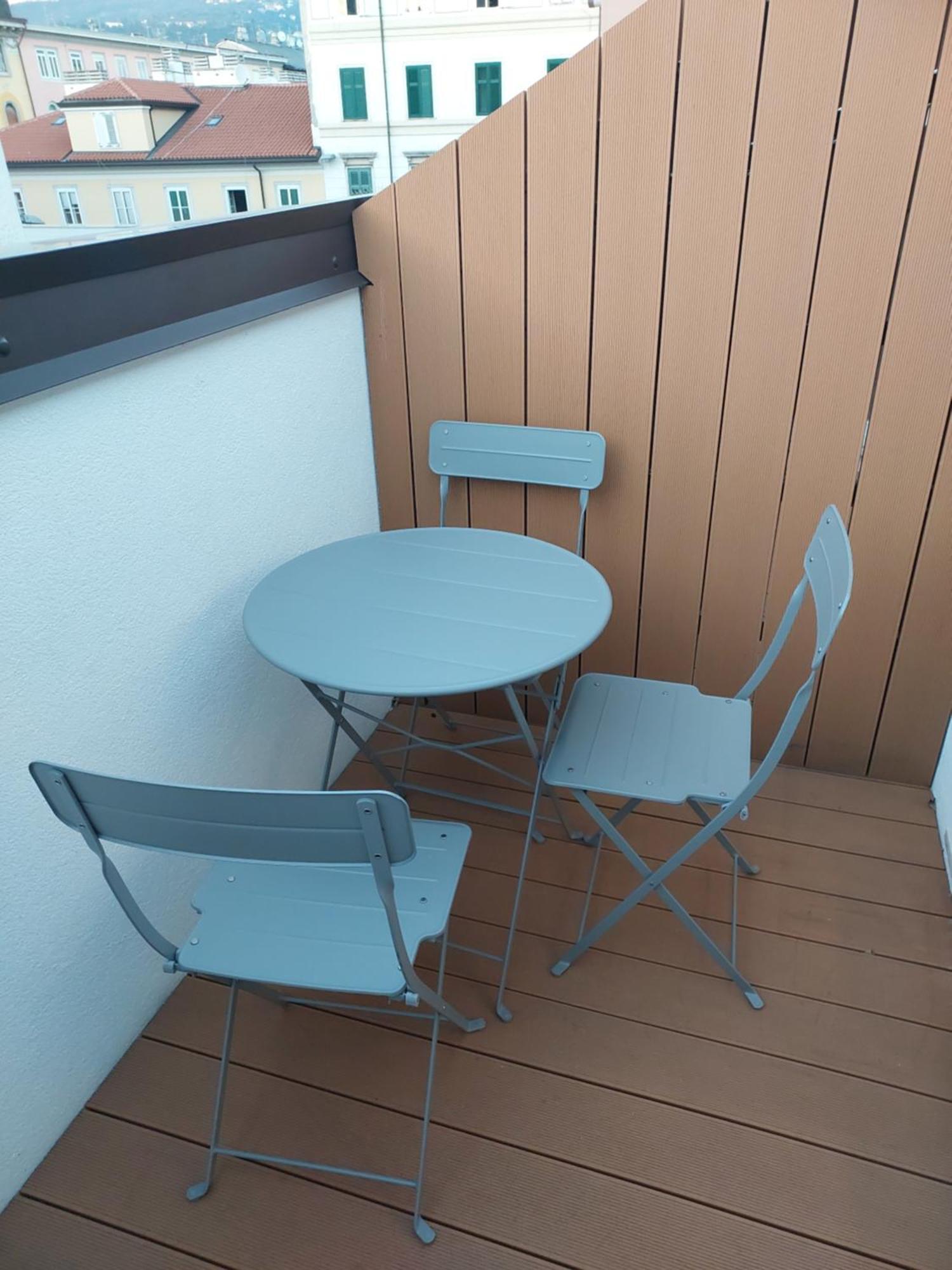 Corridoni 4C Tirabora Short Rent Apartment Trieste Luaran gambar